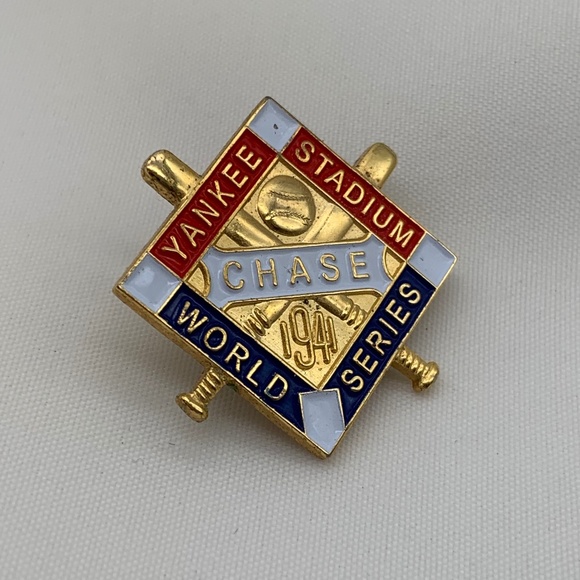 Vintage New York Yankees Stadium World Series 1941 Lapel Pin - Picture 1 of 7